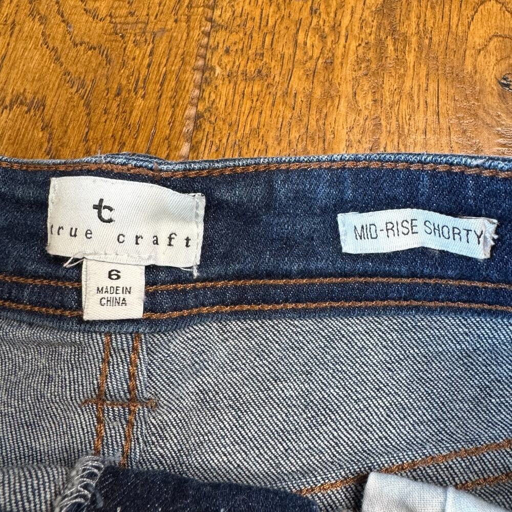 Lot of 2 Shorts True Craft Mid-Rise Shorty Stretch Denim Cuffed Women’s Sz 6 - Picture 2 of 9